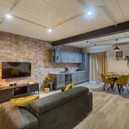 New & Unique 1br Unit In By Sf Homes *