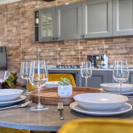 New & Unique 1br Unit In By Sf Homes