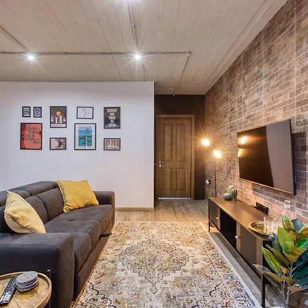 New & Unique 1br Unit In By Sf Homes *